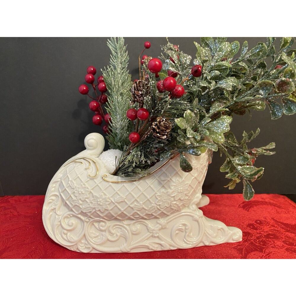 Palm Tree Company Sleigh: Christmas Holiday Décor Ivory White Gold‎ Leaf Trim